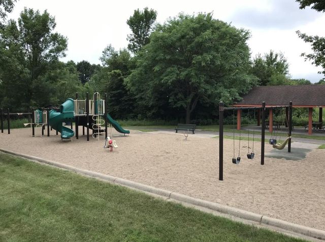 17232 Deerfield Drive SE, Prior Lake, MN 55372