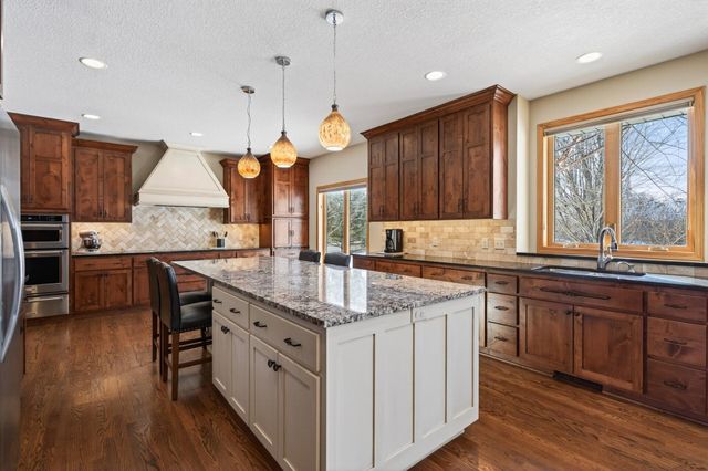 17232 Deerfield Drive SE, Prior Lake, MN 55372