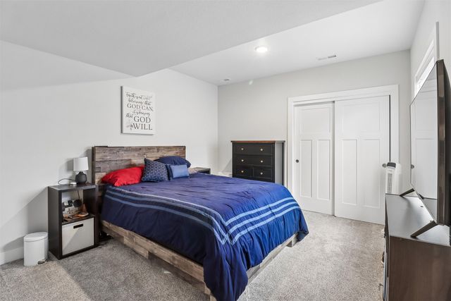 1304 NE Heritage Drive, Grimes, IA 50111
