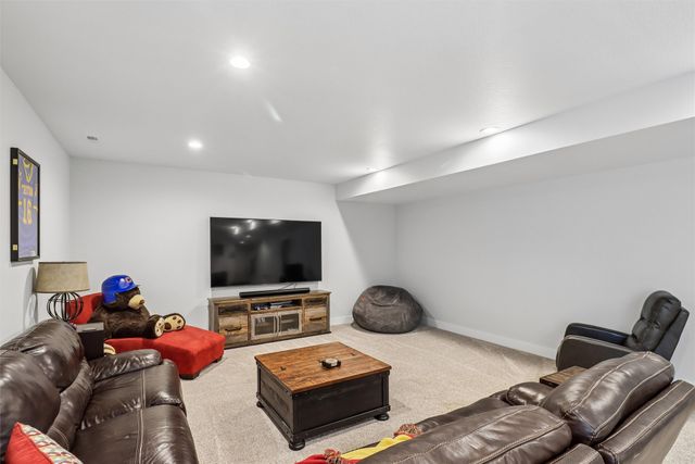 1304 NE Heritage Drive, Grimes, IA 50111