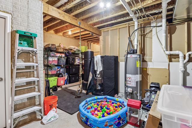 1304 NE Heritage Drive, Grimes, IA 50111