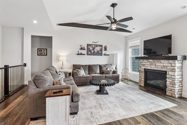1304 NE Heritage Drive, Grimes, IA 50111