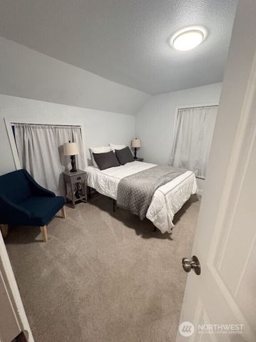 612 Hunt Avenue, Sumner, WA 98390