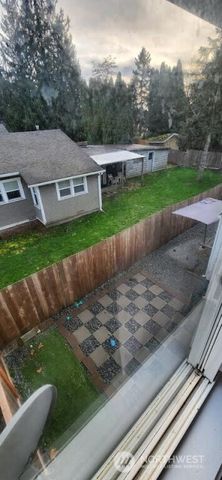 612 Hunt Avenue, Sumner, WA 98390
