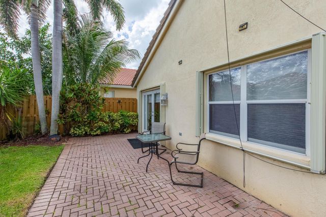 10746 Oak Bend Way, Wellington, FL 33414
