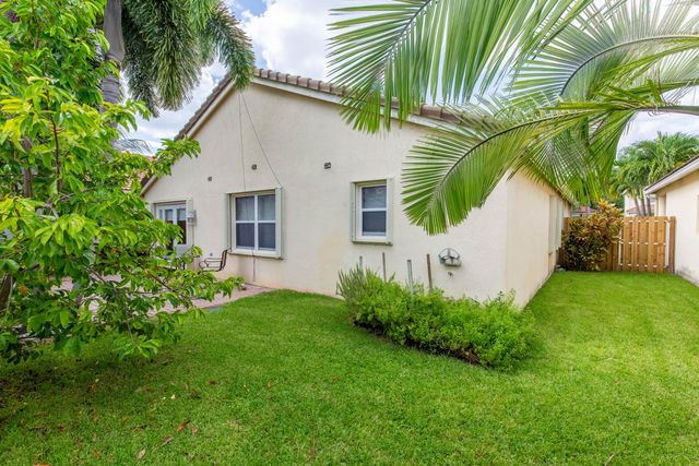 10746 Oak Bend Way, Wellington, FL 33414