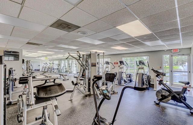 10746 Oak Bend Way, Wellington, FL 33414