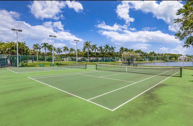 10746 Oak Bend Way, Wellington, FL 33414