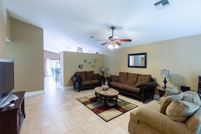 10746 Oak Bend Way, Wellington, FL 33414