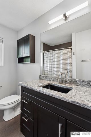 5803 S 136th Street, Omaha, NE 68137