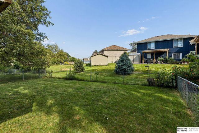 5803 S 136th Street, Omaha, NE 68137