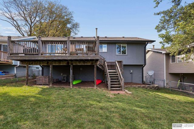 5803 S 136th Street, Omaha, NE 68137