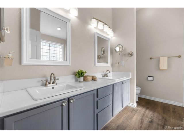 55580 E 39th Ave, Strasburg, CO 80136