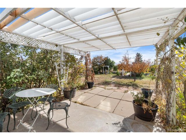 55580 E 39th Ave, Strasburg, CO 80136