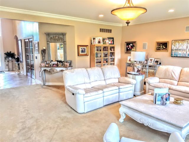 6768 Merrick Drive, Troy, MI 48098