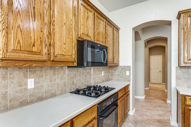 1710 Almond Drive, Mansfield, TX 76063