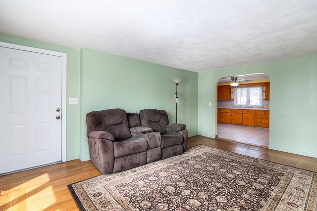 14 Gray Street, North Providence, RI 02904