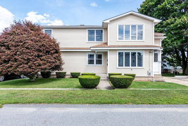 14 Gray Street, North Providence, RI 02904