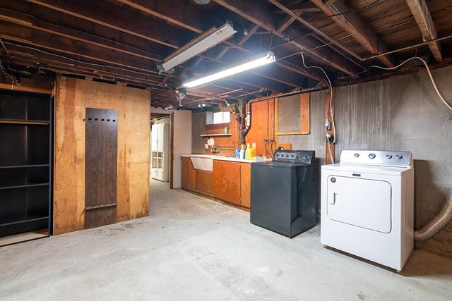 14 Gray Street, North Providence, RI 02904