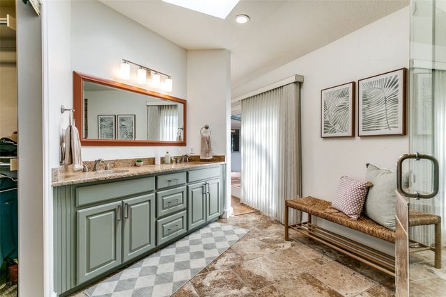 26 Horseshoe Drive, Highland Village, TX 75077