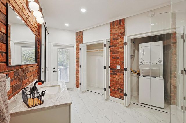 26 Horseshoe Drive, Highland Village, TX 75077