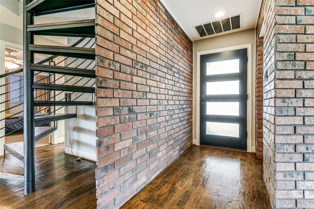 26 Horseshoe Drive, Highland Village, TX 75077