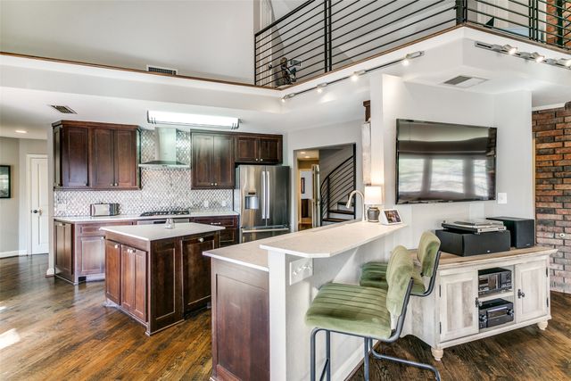 26 Horseshoe Drive, Highland Village, TX 75077