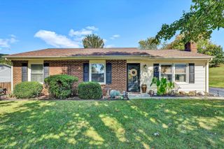 257 AZALEA CIR, Vinton, VA 24179