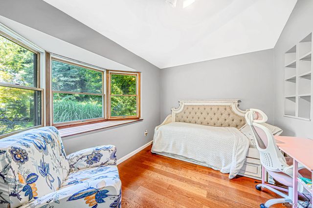 187 Oak Street, Medford, NY 11763