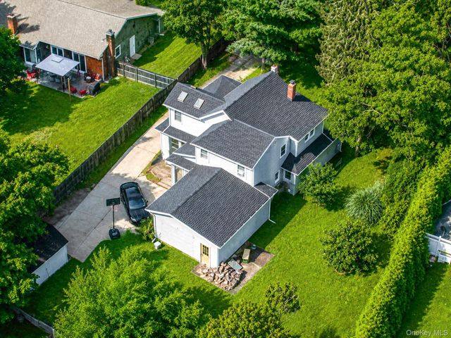 187 Oak Street, Medford, NY 11763