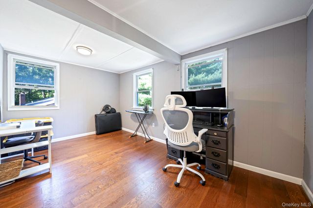 187 Oak Street, Medford, NY 11763