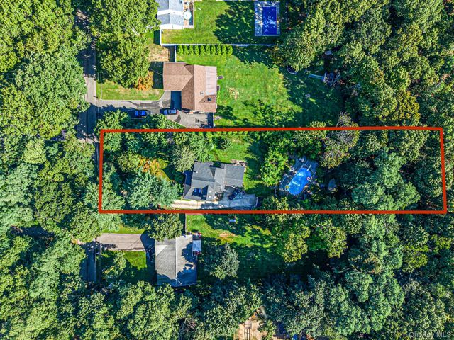 187 Oak Street, Medford, NY 11763