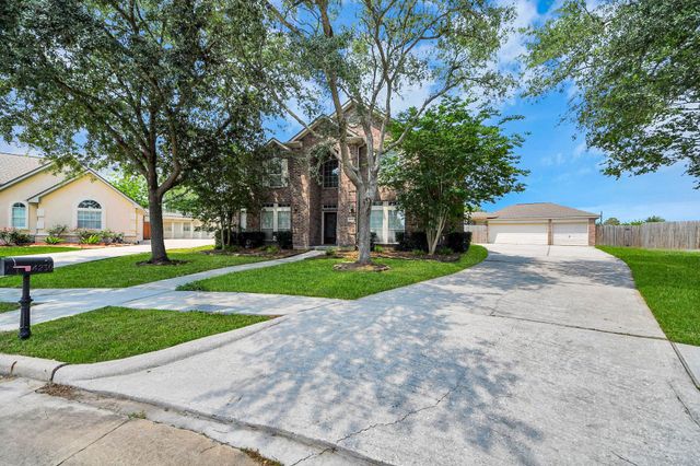 4230 Waterwood Drive, Baytown, TX 77521
