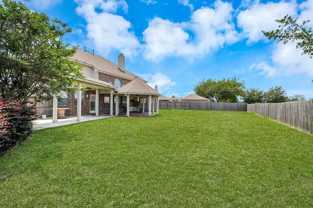 4230 Waterwood Drive, Baytown, TX 77521