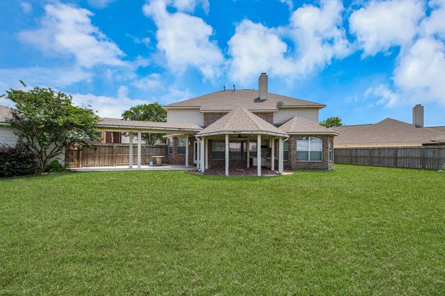 4230 Waterwood Drive, Baytown, TX 77521