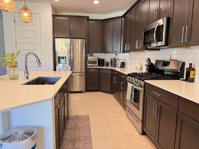 9636 E Twinkle Circle, Mesa, AZ 85212