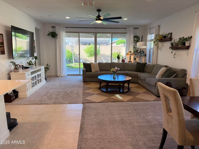 9636 E Twinkle Circle, Mesa, AZ 85212