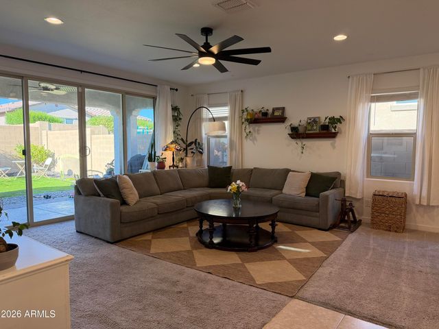 9636 E Twinkle Circle, Mesa, AZ 85212