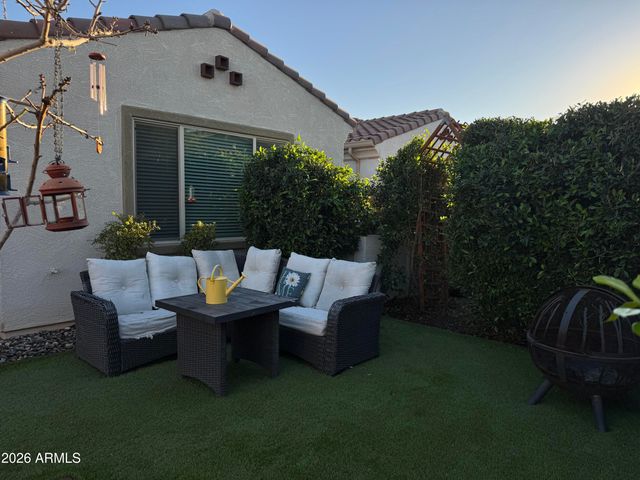 9636 E Twinkle Circle, Mesa, AZ 85212