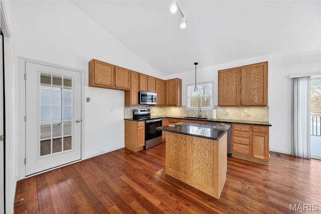 1631 Fairway Valley Drive, Wentzville, MO 63385