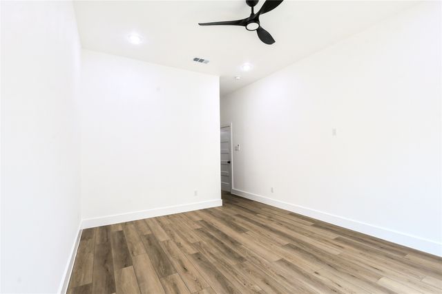 609 N Getzendaner Avenue, Waxahachie, TX 75165