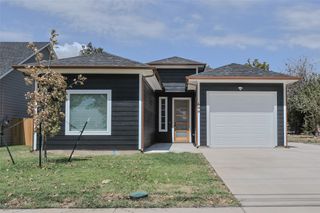 609 N Getzendaner Avenue, Waxahachie, TX 75165
