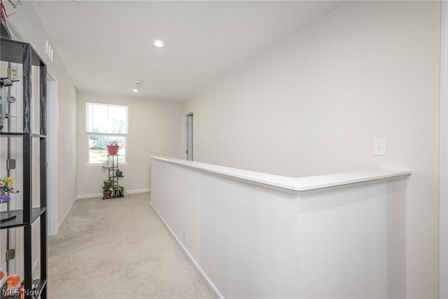 1112 Hidden Lake Boulevard, Akron, OH 44312