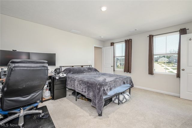 1112 Hidden Lake Boulevard, Akron, OH 44312