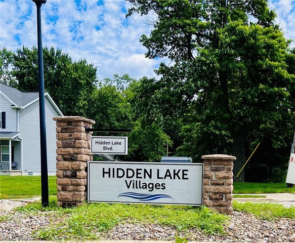 1112 Hidden Lake Boulevard, Akron, OH 44312