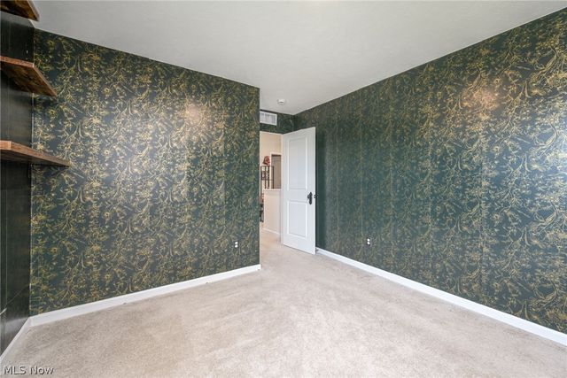 1112 Hidden Lake Boulevard, Akron, OH 44312