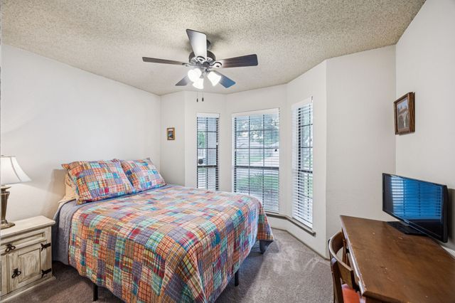 6560 Meadowlark Lane E, Watauga, TX 76148