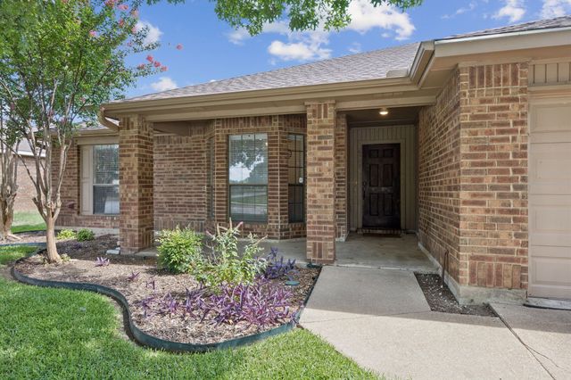 6560 Meadowlark Lane E, Watauga, TX 76148