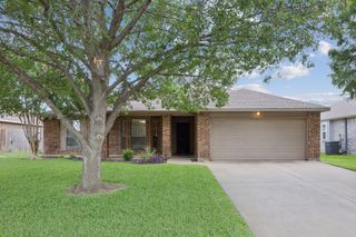 6560 Meadowlark Lane E, Watauga, TX 76148