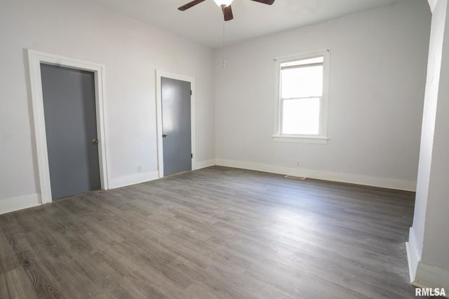 1059 N 6TH Street, Springfield, IL 62702